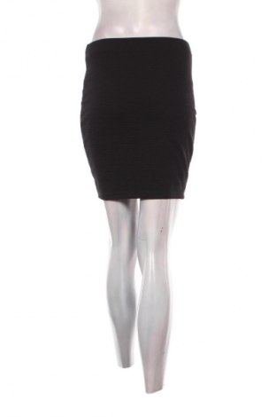 Пола Amisu, Размер S, Цвят Черен, Цена 2,04 €