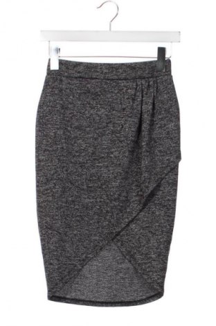 Пола Amisu, Размер XS, Цвят Многоцветен, Цена 2,55 €