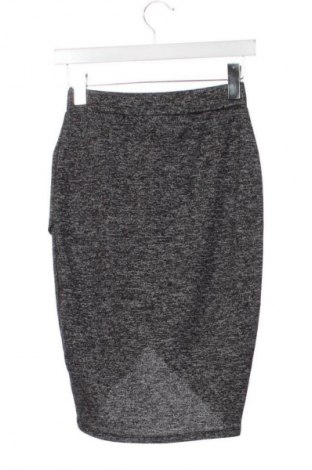 Пола Amisu, Размер XS, Цвят Многоцветен, Цена 2,55 €