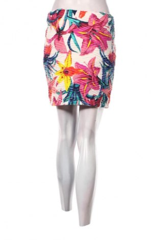 Пола Amisu, Размер M, Цвят Многоцветен, Цена 2,04 €