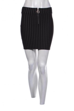 Пола Bershka, Размер S, Цвят Многоцветен, Цена 4,60 €