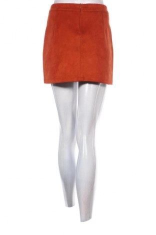 Пола Bershka, Размер S, Цвят Червен, Цена 3,57 €