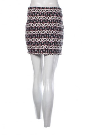 Пола Fb Sister, Размер M, Цвят Многоцветен, Цена 2,04 €