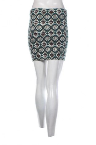 Пола Fb Sister, Размер S, Цвят Многоцветен, Цена 2,04 €