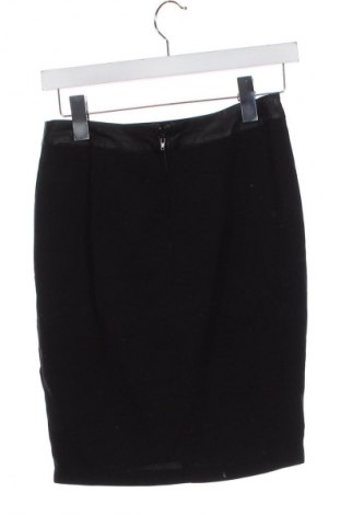 Пола Flame, Размер XS, Цвят Черен, Цена 2,04 €