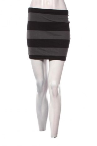 Sukně H&M, Velikost M, Barva Vícebarevné, Cena  79,00 Kč