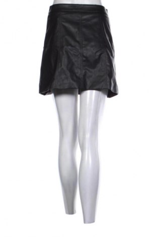 Пола H&M Divided, Размер S, Цвят Черен, Цена 7,66 €