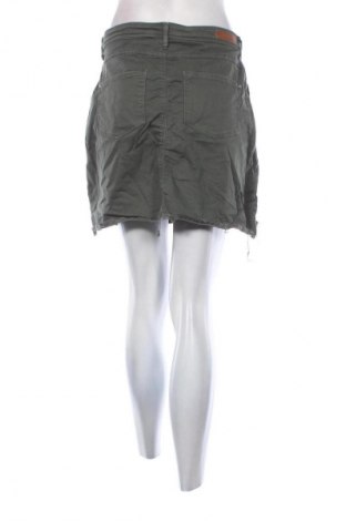 Sukně Jdy, Velikost M, Barva Zelená, Cena  59,00 Kč