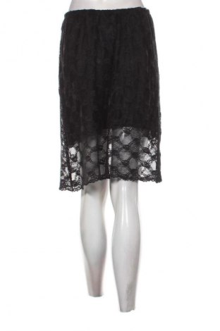 Пола Lasting, Размер M, Цвят Черен, Цена 2,04 €