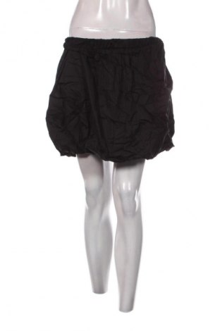 Пола Pittarello, Размер S, Цвят Черен, Цена 2,04 €