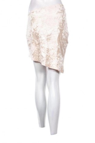 Пола Pretty Little Thing, Размер XL, Цвят Бежов, Цена 2,55 €