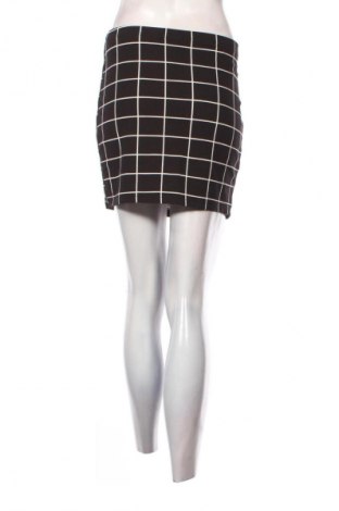 Пола SHEIN, Размер S, Цвят Черен, Цена 2,04 €