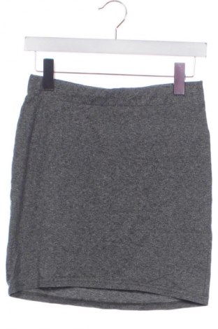 Пола Unbranded, Размер XS, Цвят Сив, Цена 2,04 €