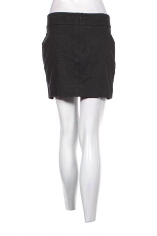 Пола Unbranded, Размер M, Цвят Черен, Цена 4,09 €