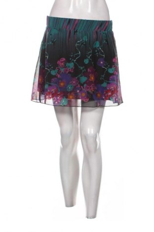 Пола Unbranded, Размер S, Цвят Многоцветен, Цена 9,44 €