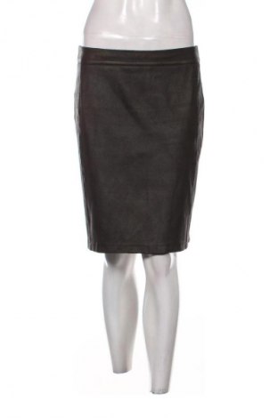 Пола Unbranded, Размер M, Цвят Черен, Цена 3,06 €