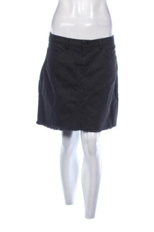 Пола Unbranded, Размер L, Цвят Черен, Цена 2,55 €