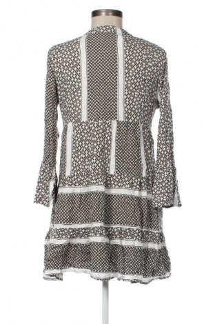 Kleid Apricot, Größe S, Farbe Mehrfarbig, Preis 1,99 €