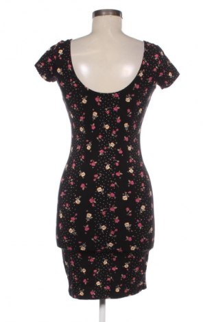 Рокля Clockhouse, Размер M, Цвят Многоцветен, Цена 2,55 €