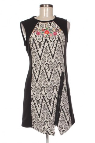 Рокля Desigual, Размер M, Цвят Многоцветен, Цена 20,96 €