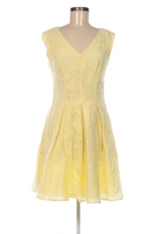 Рокля Hugo Boss, Размер M, Цвят Жълт, Цена 79,25 €
