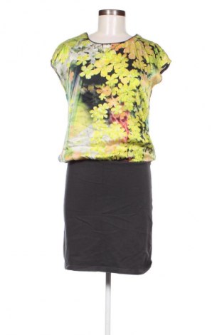 Ruha Luisa Cerano, Méret M, Szín Sokszínű, Ár 30 172 Ft