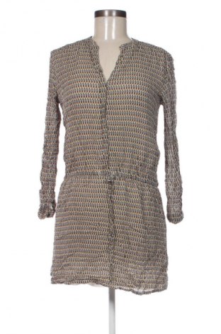 Kleid Malvin, Größe M, Farbe Mehrfarbig, Preis 3,99 €