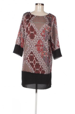 Kleid NEW COLLECTION, Größe S, Farbe Mehrfarbig, Preis 3,99 €