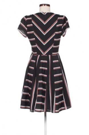 Šaty  Oasis, Velikost M, Barva Vícebarevné, Cena  129,00 Kč