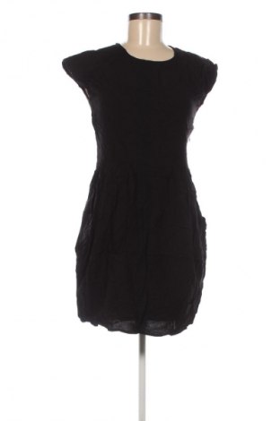 Рокля Object, Размер M, Цвят Черен, Цена 2,55 €