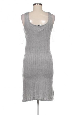 Kleid Pieces, Größe M, Farbe Grau, Preis 1,99 €
