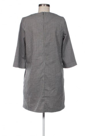 Šaty  Reserved, Velikost M, Barva Vícebarevné, Cena  79,00 Kč