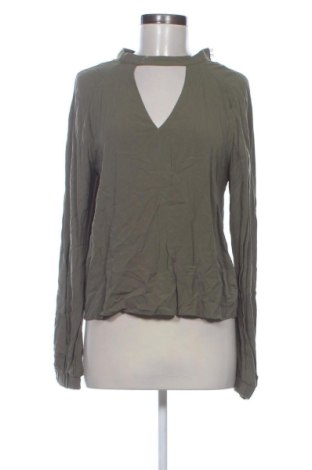 Damen Shirt Bershka, Größe S, Farbe Grün, Preis € 6,99, #137346302