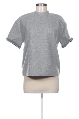 Bluzka damska Zara, Rozmiar XS, Kolor Szary, Cena 46,57 zł, #137390757