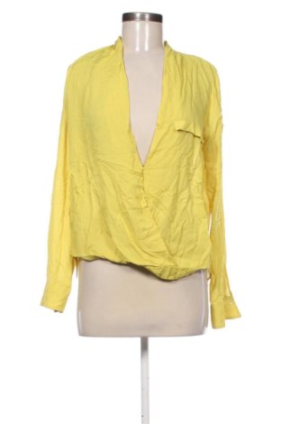 Bluzka damska Zara, Rozmiar S, Kolor Żółty, Cena 33,07 zł, #137400889