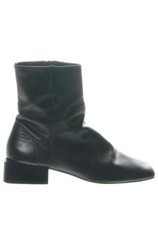 Damskie botki Zara, Rozmiar 36, Kolor Czarny, Cena 93,14 zł, #137389858