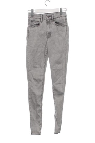 Blugi de femei Levi's, Mărime XS, Culoare Gri, Preț 201,22 Lei, #137323939
