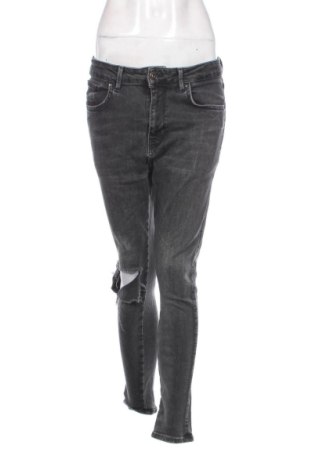 Blugi de femei Zara, Mărime L, Culoare Gri, Preț 62,99 Lei, #137335368