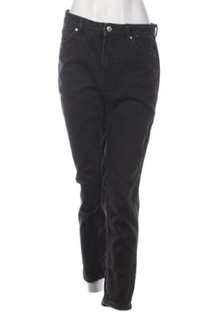 Дамски дънки Bershka, Размер M, Цвят Черен, Цена 16,00 €, #137341056