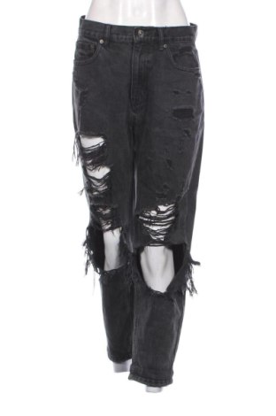 Дамски дънки Pull&Bear, Размер L, Цвят Черен, Цена 16,00 €, #137342083
