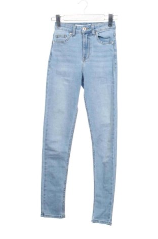 Дамски дънки Bershka, Размер XXS, Цвят Син, Цена 10,00 €, #137343089