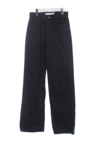 Damskie jeansy Bershka, Rozmiar S, Kolor Czarny, Cena 67,74 zł, #137343518