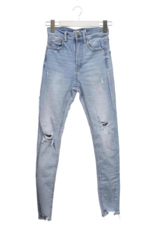 Дамски дънки Stradivarius, Размер XXS, Цвят Син, Цена 11,00 €, #137348562