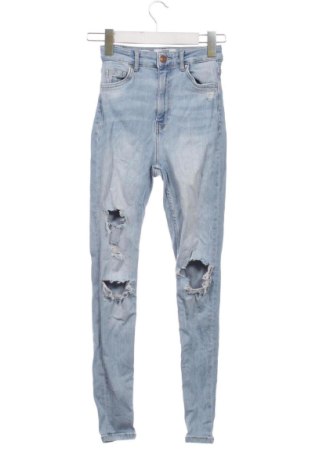 Dámske džínsy  Bershka, Veľkosť XS, Farba Modrá, Cena  10,00 €, #137352008