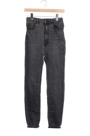 Női farmernadrág Stradivarius, Méret XS, Szín Szürke, Ár 4 610 Ft, #137362145