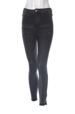 Damskie jeansy Reserved, Rozmiar M, Kolor Szary, Cena 46,57 zł, #137366408