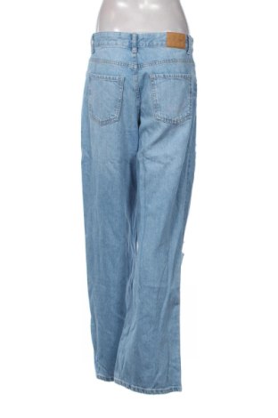 Dámske džínsy  Bershka, Veľkosť L, Farba Modrá, Cena  13,00 €, #137370365