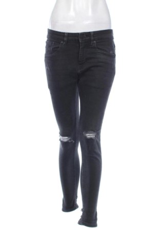 Dámske džínsy  Pull&Bear, Veľkosť M, Farba Čierna, Cena  16,76 €, #137372511