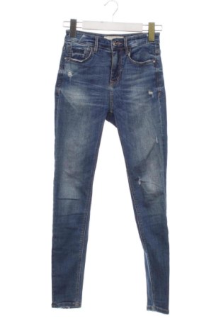 Damskie jeansy Stradivarius, Rozmiar S, Kolor Niebieski, Cena 71,97 zł, #137391374