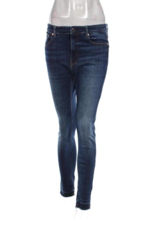 Damskie jeansy Stradivarius, Rozmiar L, Kolor Niebieski, Cena 55,04 zł, #137393292